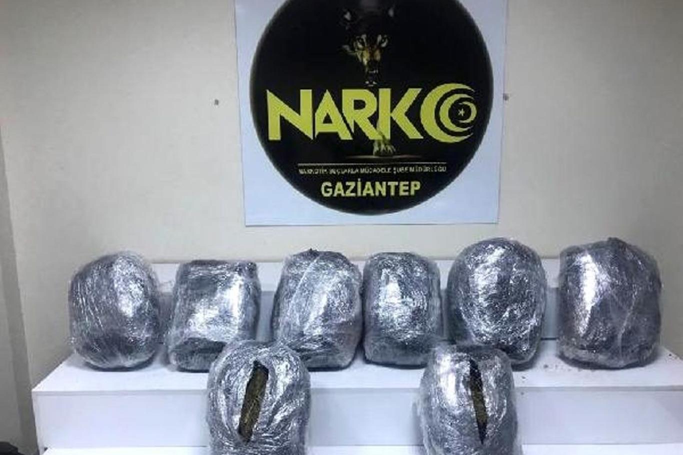 Şüphe üzerine durdurulan minibüste uyuşturucu ele geçirildi